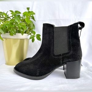 H&M | NWT Suede Heeled Ankle Boots